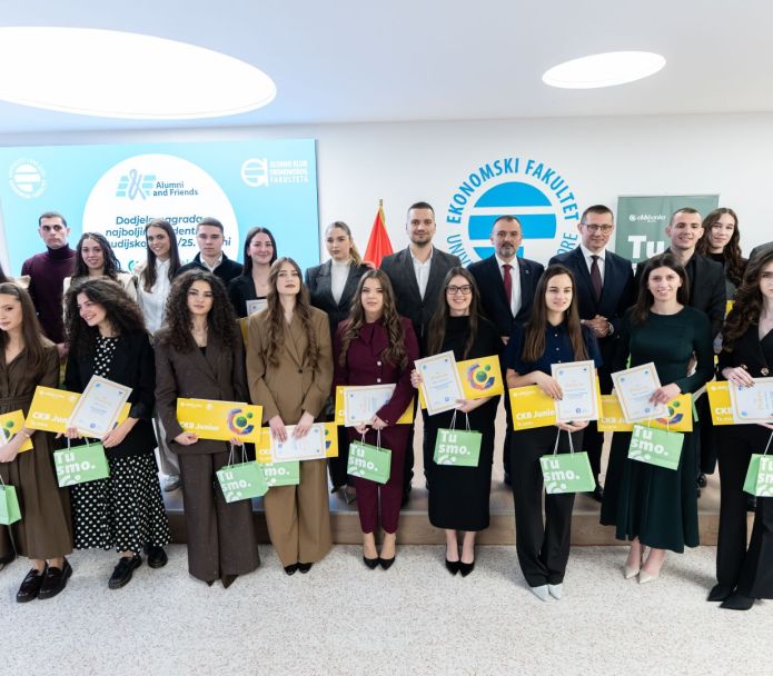 Awards were presented to the 28 best students of the Faculty of Economics